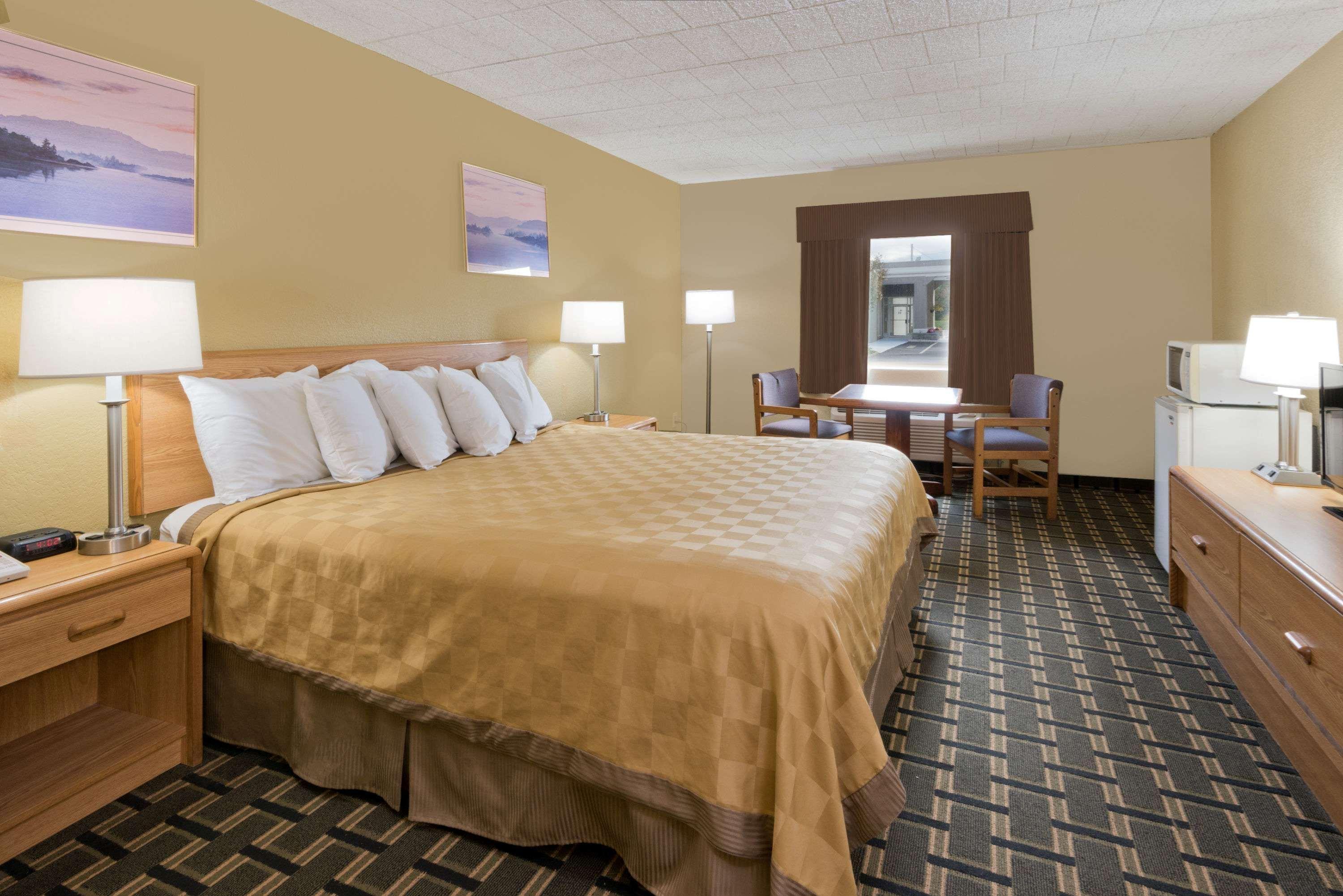 Days Inn By Wyndham Batavia Darien Lake Theme Park מראה חיצוני תמונה