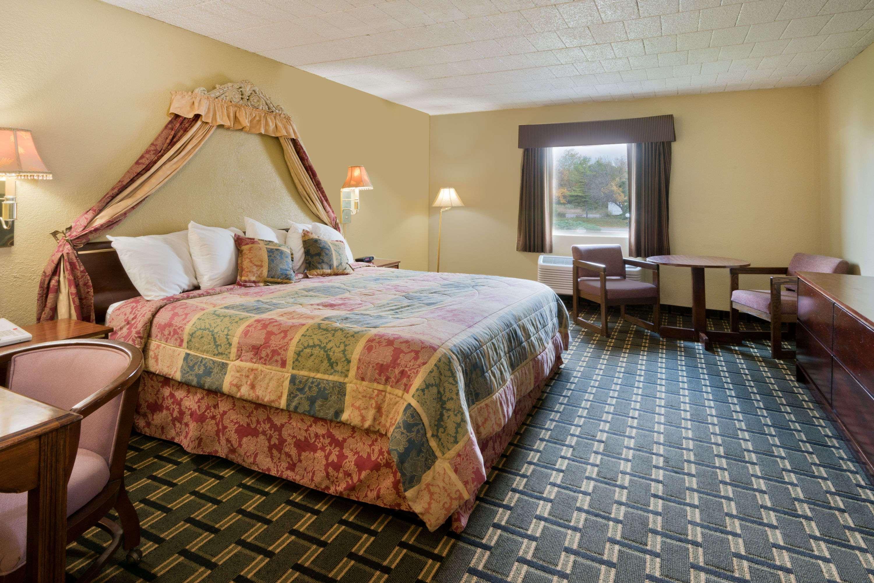 Days Inn By Wyndham Batavia Darien Lake Theme Park מראה חיצוני תמונה