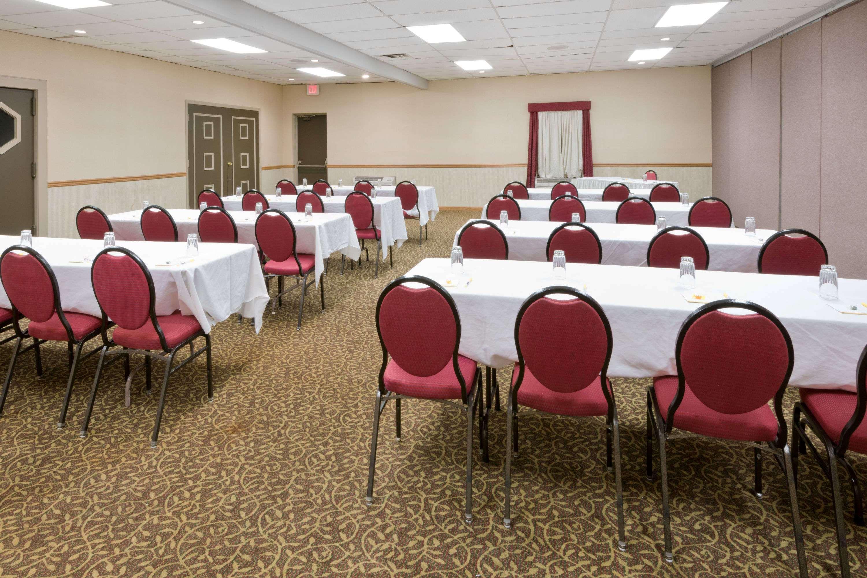 Days Inn By Wyndham Batavia Darien Lake Theme Park מראה חיצוני תמונה