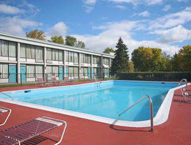 Days Inn By Wyndham Batavia Darien Lake Theme Park מראה חיצוני תמונה