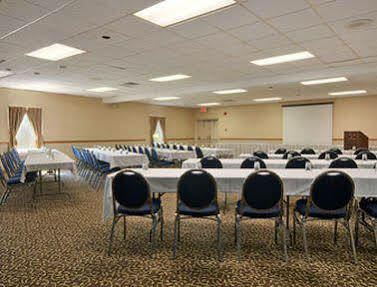 Days Inn By Wyndham Batavia Darien Lake Theme Park מראה חיצוני תמונה